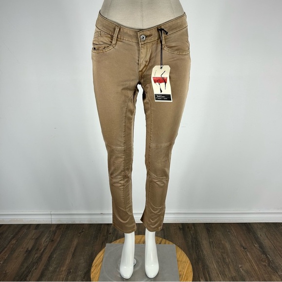 NWT Levi’s Bold Curve Pants Skinny Kakhi Tan Women’s 27 Flap Pockets - Picture 1 of 12